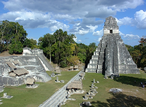 PHOTOLISTE_20100813155122_guatemala_tikal_temple_d_500_